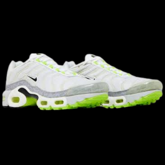 NIKE AIR MAX PLUS TN "REFLECTIVE LOGO - WHITE VOLT"