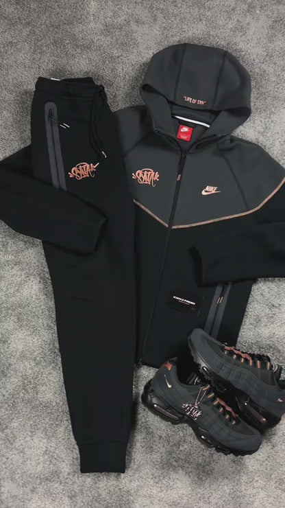 NIKE TECH FLEECH  x SYNA WORLD "CENTRAL CEE"