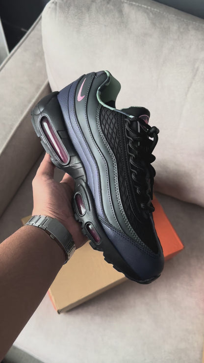 AIR MAX 95 CORTEIZ "BLACK AND PINK"